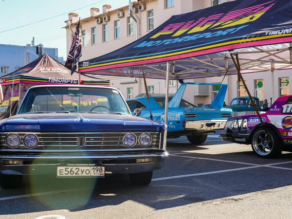 Ultimate Guide to Keeping Your White Sneakers Spotless: Expert Cleaning and Maintenance Tips